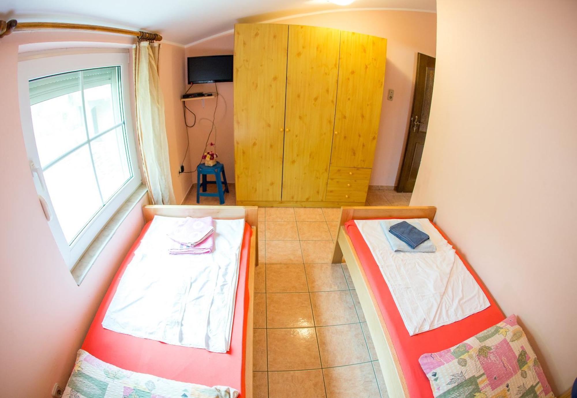 Guest House Almond Bečići Zewnętrze zdjęcie