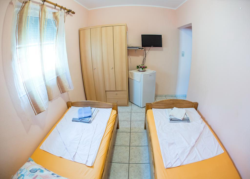 Guest House Almond Bečići Zewnętrze zdjęcie