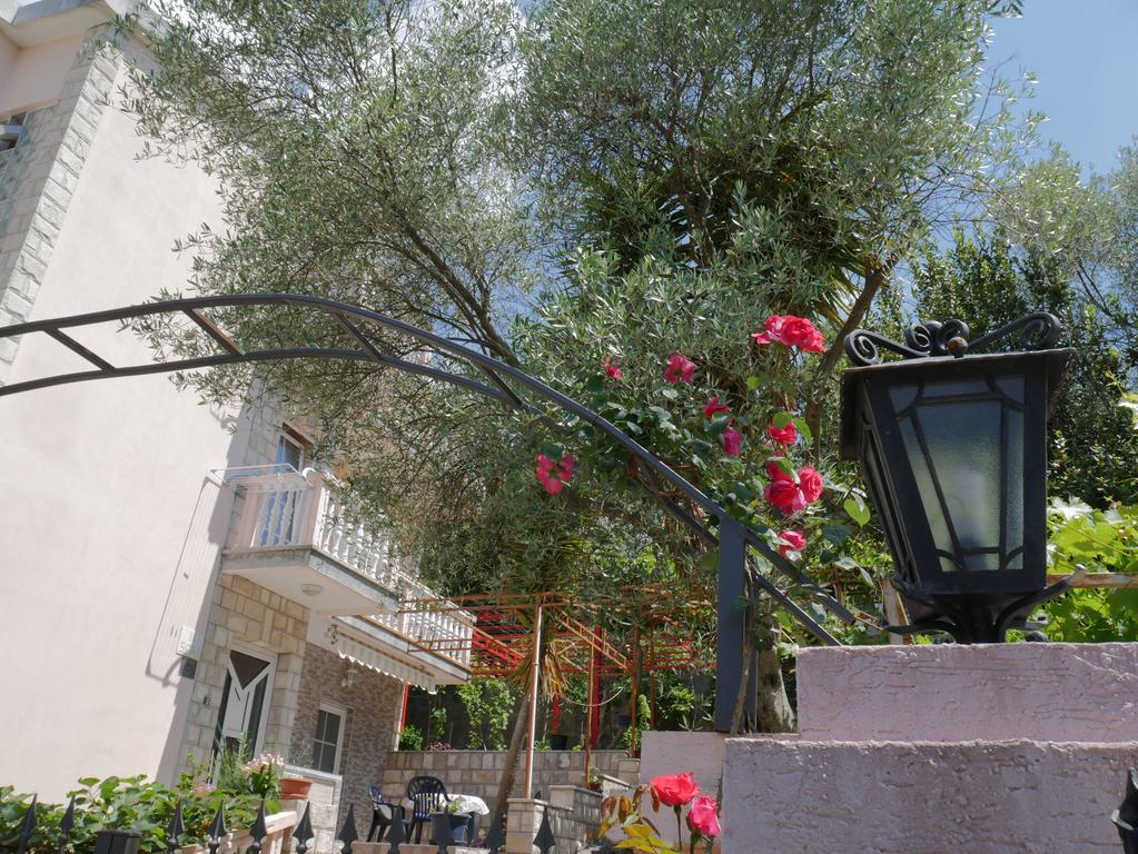 Guest House Almond Bečići Zewnętrze zdjęcie